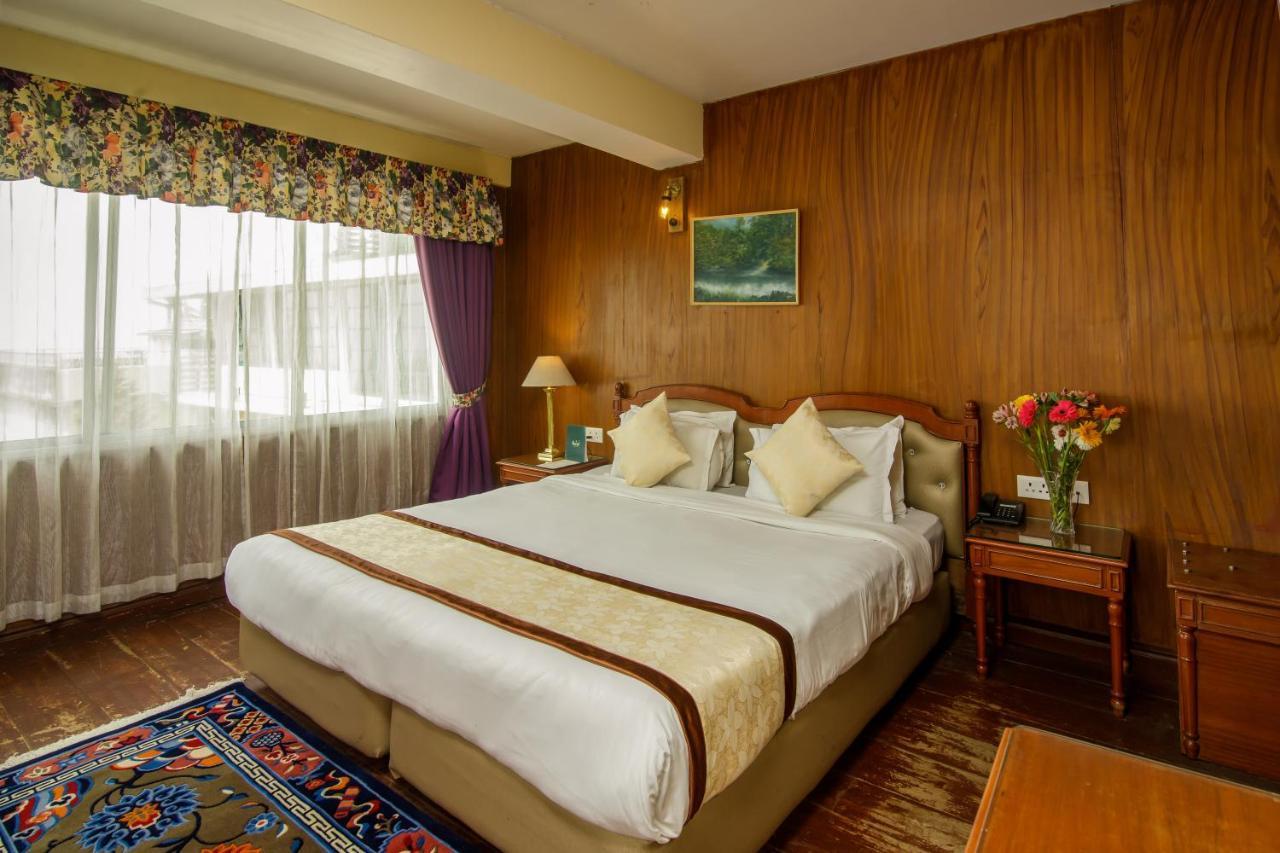 Muscatel Himalayan Resort - 400 Mts From Mall Road Dardzsiling Kültér fotó