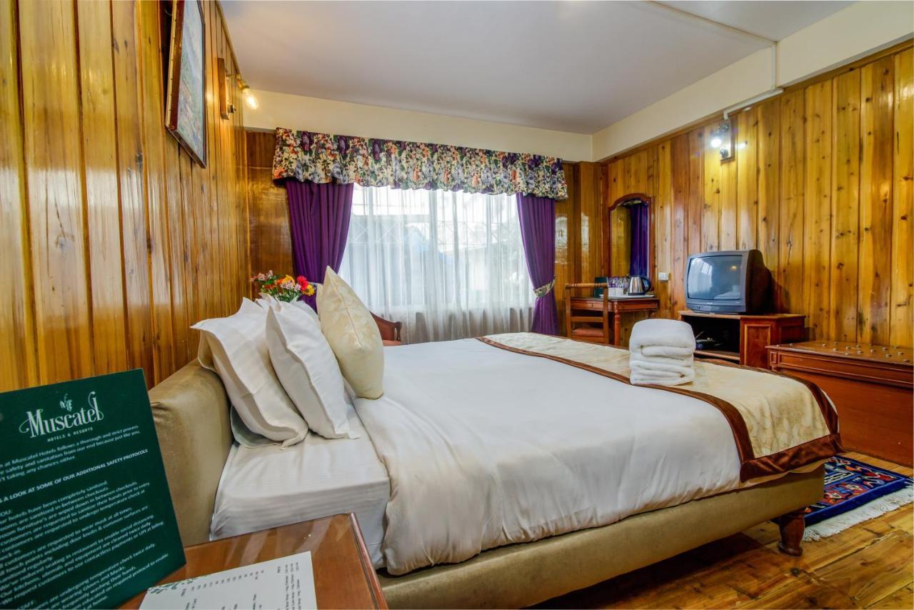 Muscatel Himalayan Resort - 400 Mts From Mall Road Dardzsiling Kültér fotó