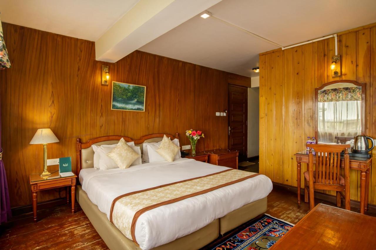 Muscatel Himalayan Resort - 400 Mts From Mall Road Dardzsiling Kültér fotó