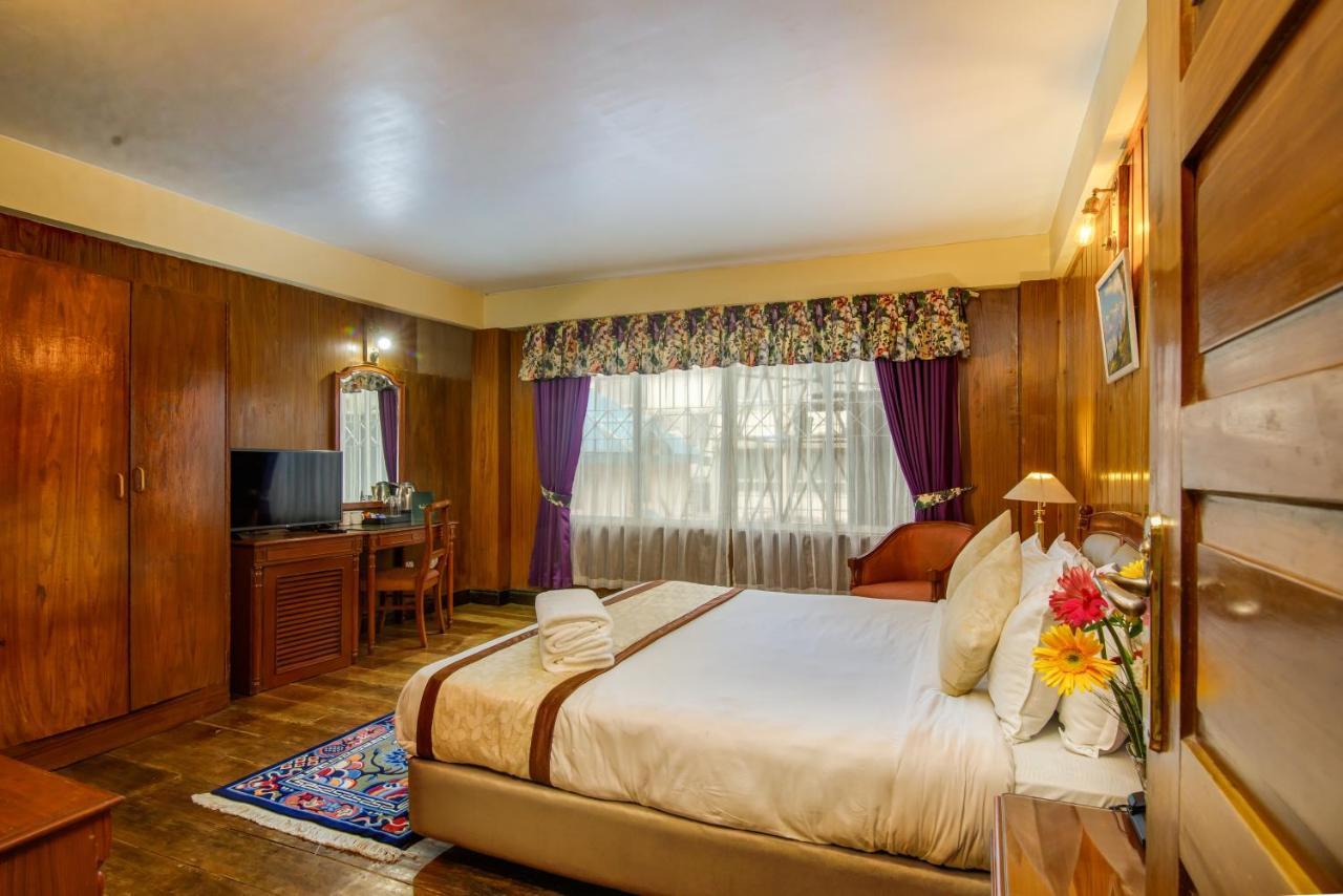 Muscatel Himalayan Resort - 400 Mts From Mall Road Dardzsiling Kültér fotó