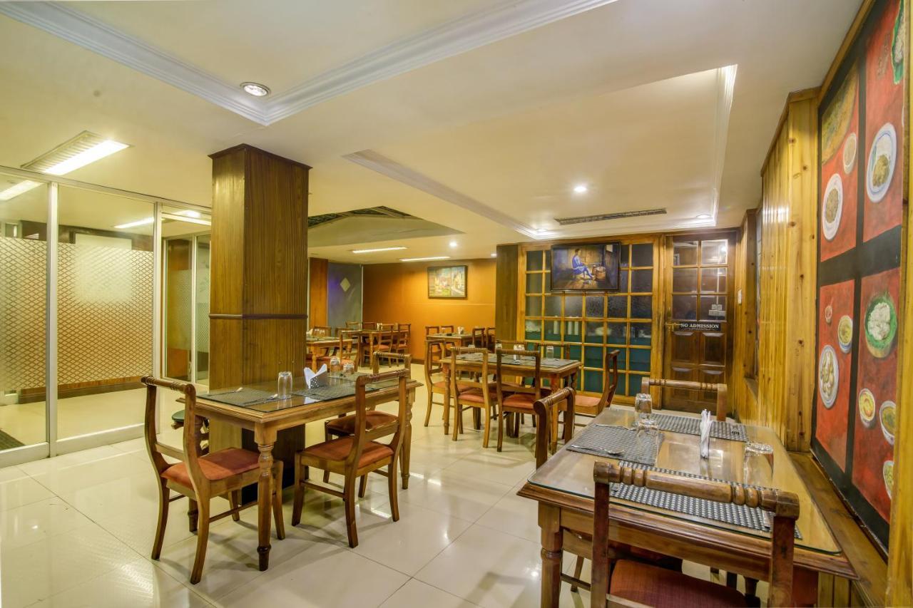 Muscatel Himalayan Resort - 400 Mts From Mall Road Dardzsiling Kültér fotó