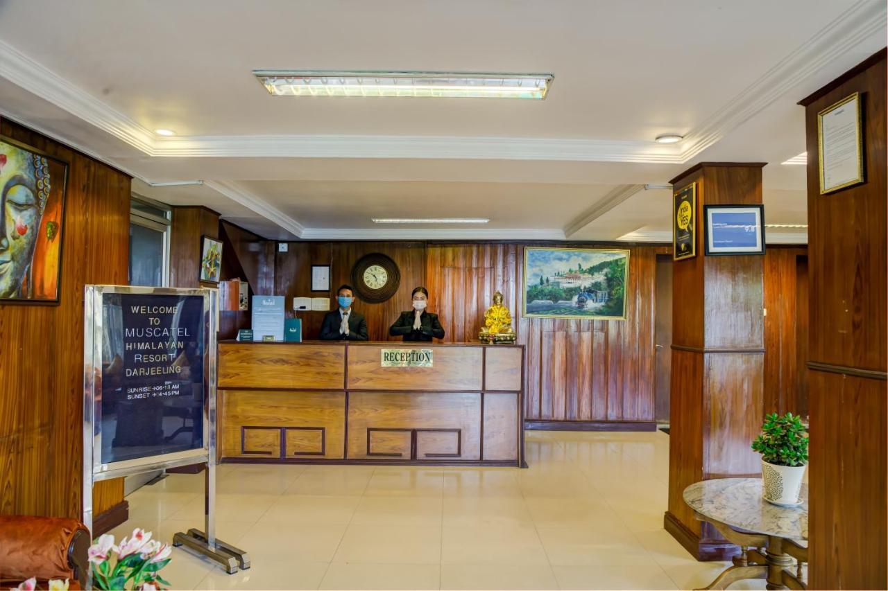 Muscatel Himalayan Resort - 400 Mts From Mall Road Dardzsiling Kültér fotó