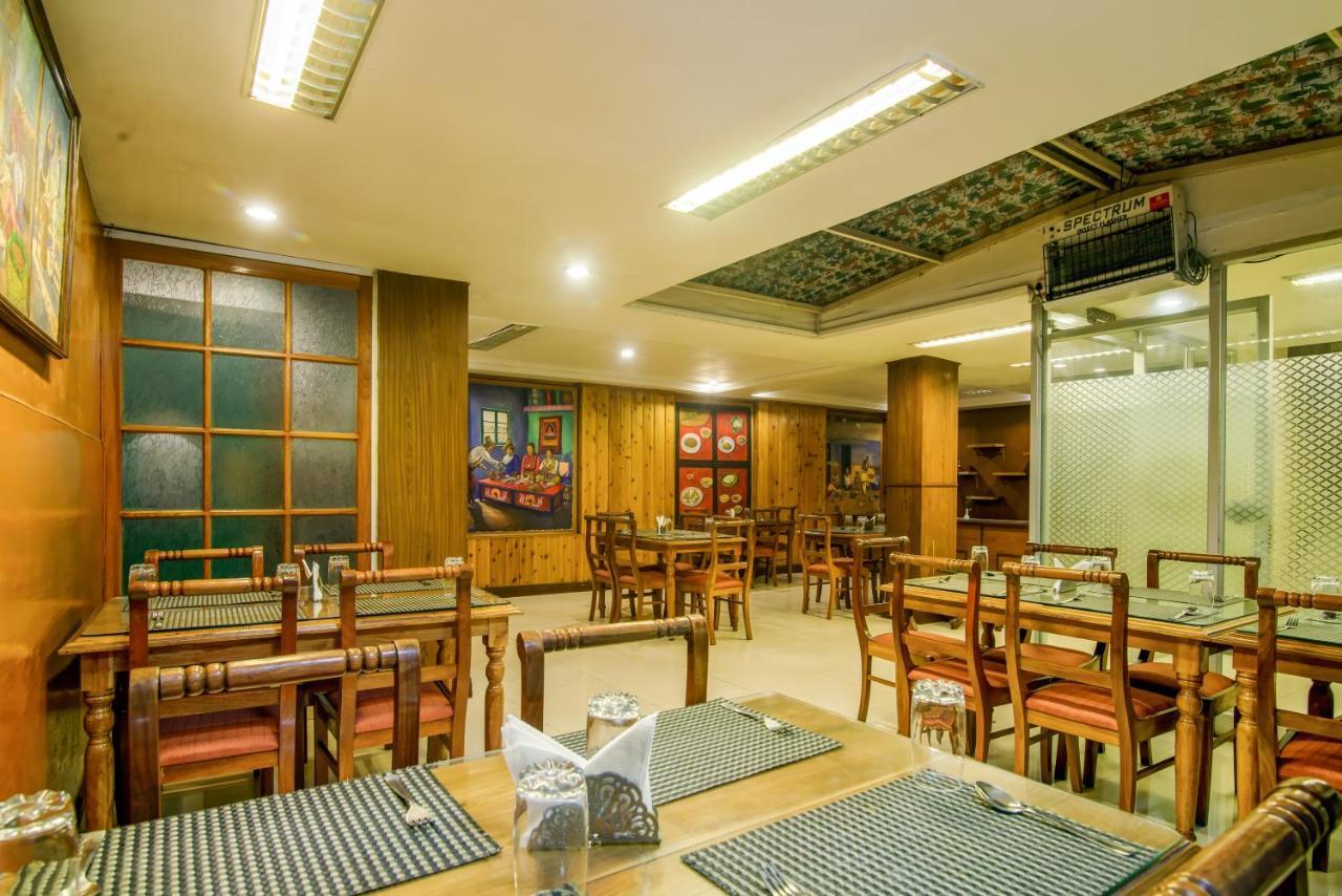 Muscatel Himalayan Resort - 400 Mts From Mall Road Dardzsiling Kültér fotó
