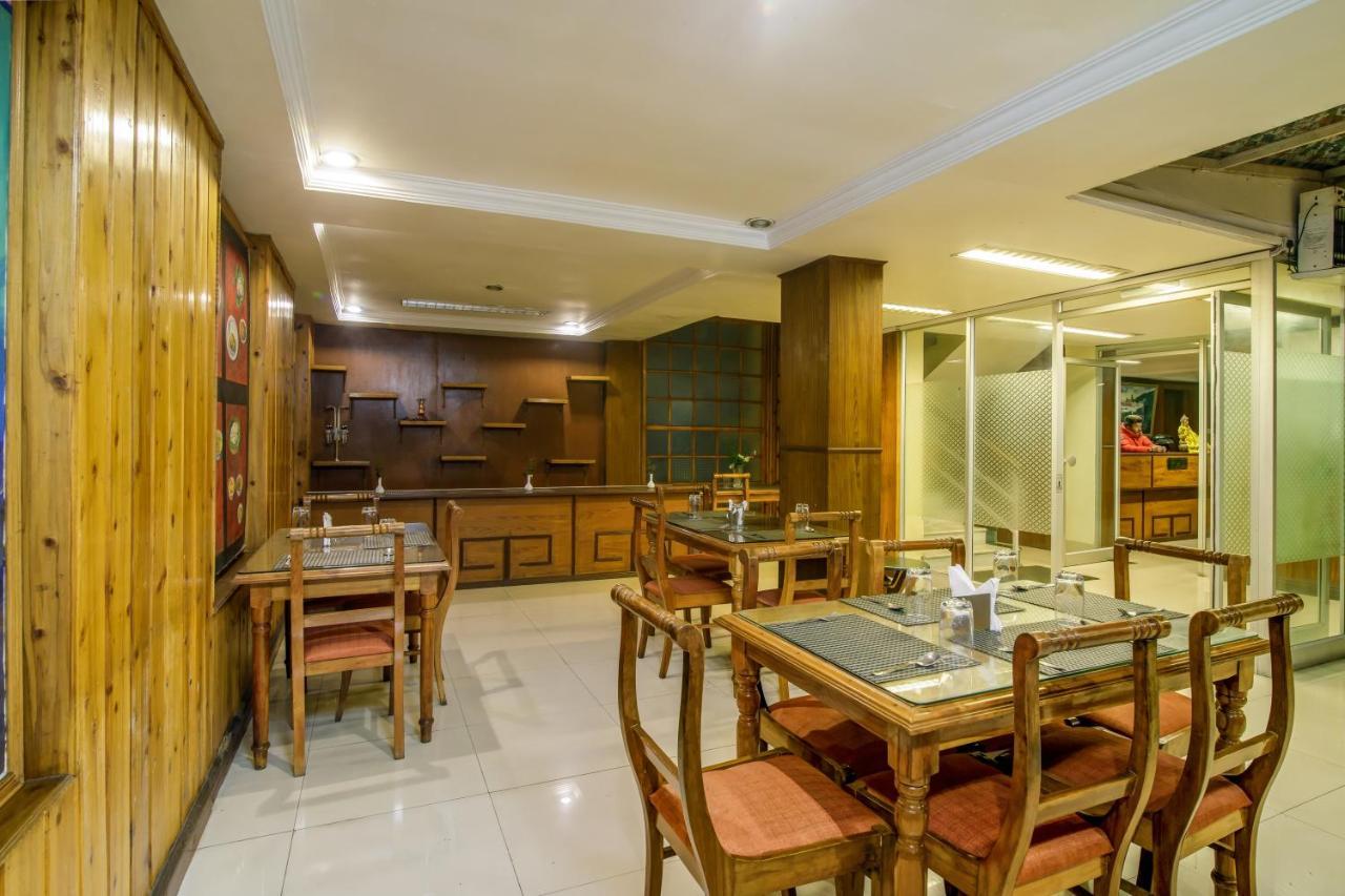 Muscatel Himalayan Resort - 400 Mts From Mall Road Dardzsiling Kültér fotó